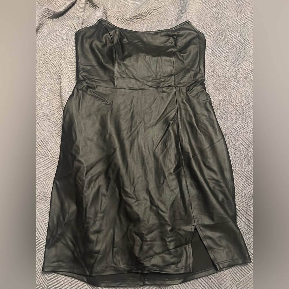Black Strapless Dress